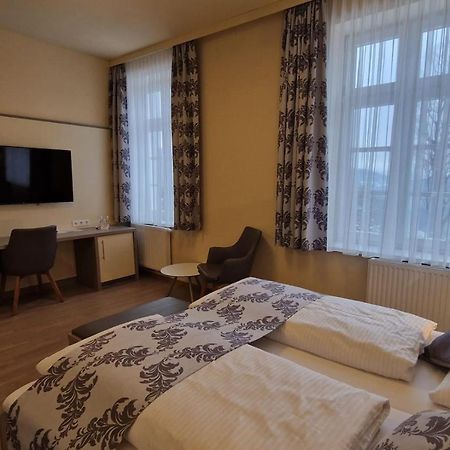 Hotel Kirchenwirt In Maria Schutz Schottwien Exterior foto