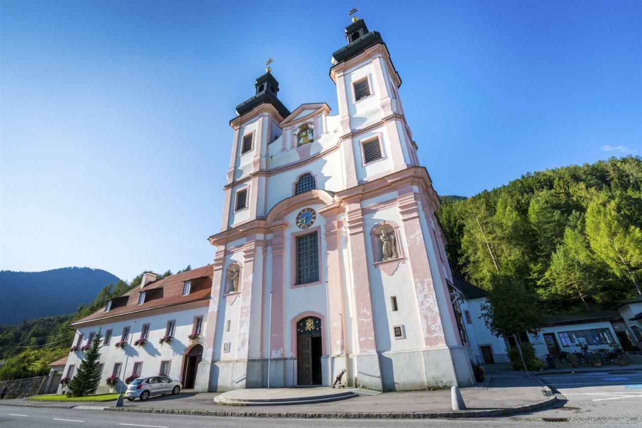 Hotel Kirchenwirt In Maria Schutz Schottwien Exterior foto